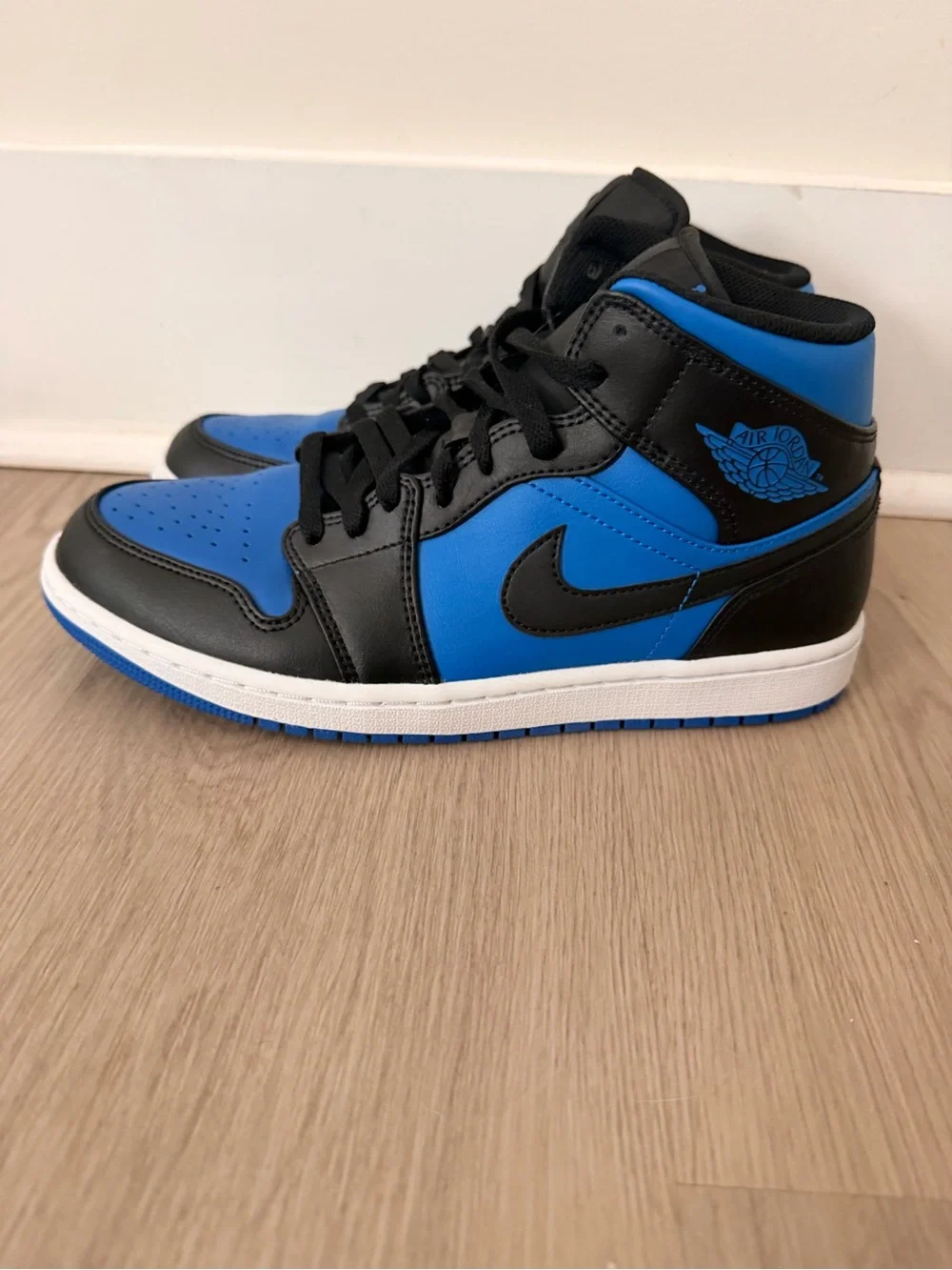 Jordan iconic mid